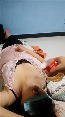 【伪娘和人妻】强制滴蜡喂圣水 JS250111-40