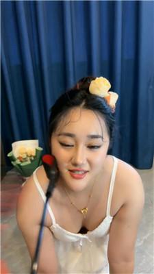 【July】母畜-超骚女神狗下跪求虐 JS250110-12