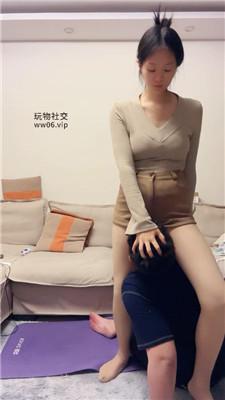 【埋汰】骑马肉丝脚踩虐 JS250119-5