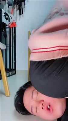 【甜心教主】高跟裸足美腿恋足舔