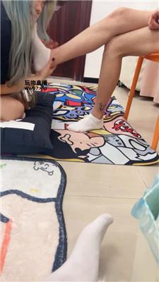 【饭饭】母畜-情侣主-白袜黑丝脚羞辱【双视角版】 JS250415-26