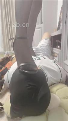 【丫丫】一堆脏鞋子全体重踩踏