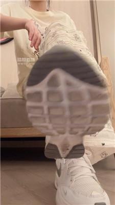 【凹凸曼】运动鞋白丝粗口    250522-5