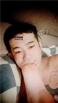 【七奶奶】舔女友的脚丫 JS250323-31