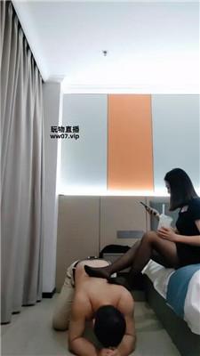 【凃涂】骑狗背黑丝脚踩 bf52697