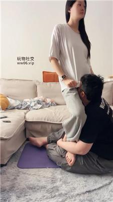 【埋汰】美足踩虐废物家奴 JS250217-8