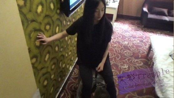 思思在家玩狗奴