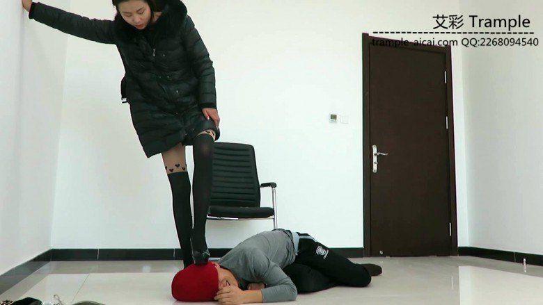 媛媛女主剧情！高跟爆踹要开除我的经理！