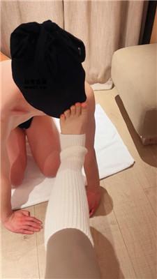 【希娜】鞭打威胁玉足蹂躏 JS250316-42