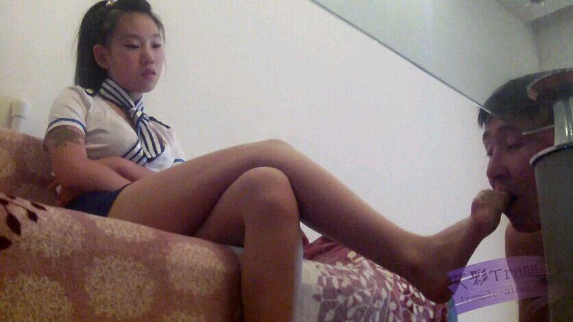 傲柔奶奶清纯学生装调教贱狗