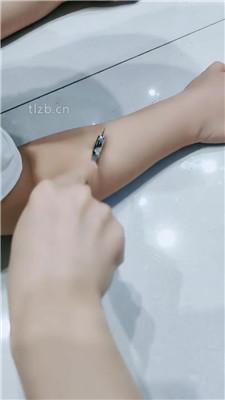 【奶糖】滚轮虐/脚插嘴/丝袜塞嘴/裸足恋足舔