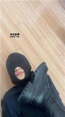 【00后情侣】情侣主-电竞酒店脏鞋玩奴隶 JS250414-21