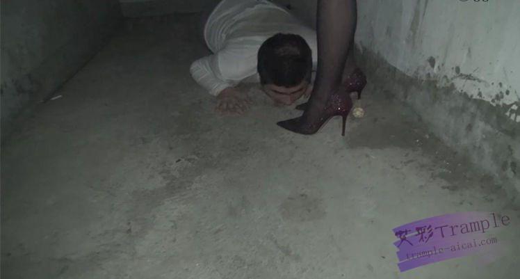 小刚流浪记第3集小刚被遗弃,继续被女教师收留 上集