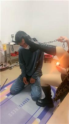 【薇薇】长靴踩虐/骑马狗爬/鞭打/囚禁狗笼 bf50510