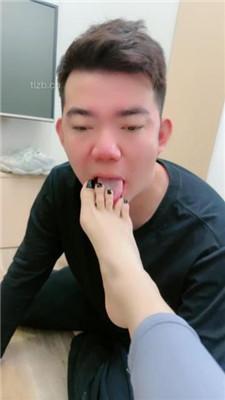 【美娜格格】人体家具奴伺奉主人