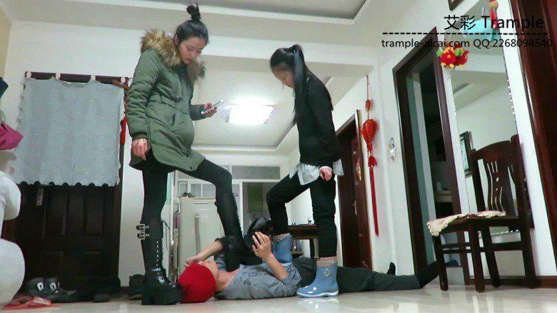 12侑主！媛媛！出演剧情暴打收服下贱的经理！