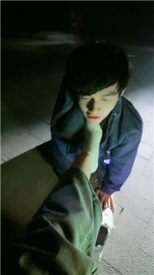 【小玖】户外公开处刑跟踪狂 JS250410-29