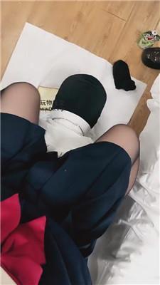 【喵喵大王】黑丝脚踩虐/坐脸窒息/踩踏喂食【完整版】JS250123-31