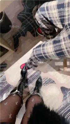 【玥樾】高跟长靴S开发小奶狗-骑马坐垫/舔黑丝脚