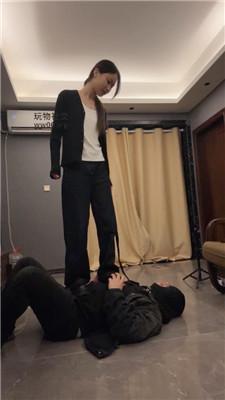 【素人挖掘机】皮鞋黑棉袜气味辱-骑马踩踏 bf50349