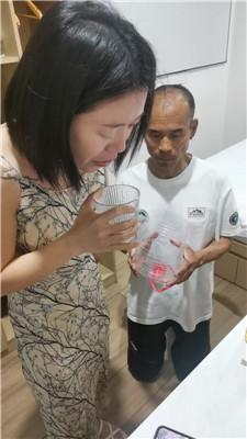 【芝芝女王】舔圣水/爱舔脚的老狗 JS250427-6