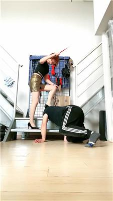 【缘彼大大】高跟碾压踩-重度鞭打 bf52829