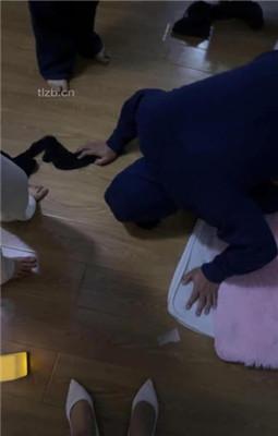 【最浪女慕】女仆店素人群调情侣奴