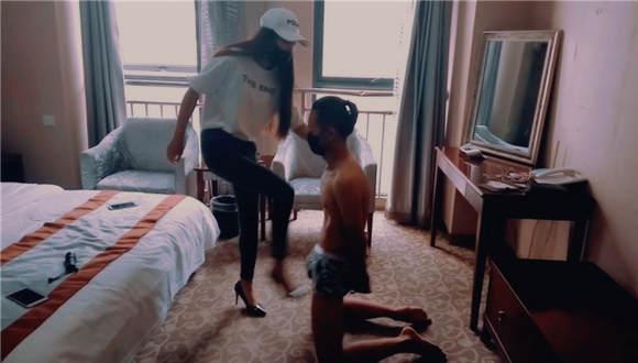 超狠暴虐羞辱“高中生3”(完结) 超狠暴虐羞辱“高中生3”(完结)