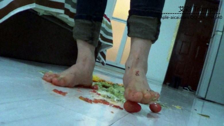 黑冰踩水果榨水果酱