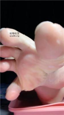 【乔乔在这里】润滑脚底裸足炸鲸    250215-11