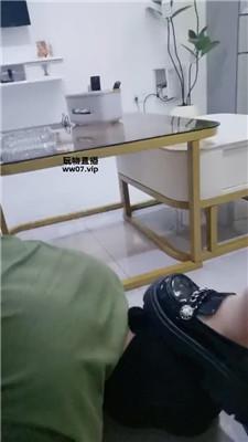 【晓白】手铐反绑-肉丝脚插嘴-重度虐乳 JS250422-12