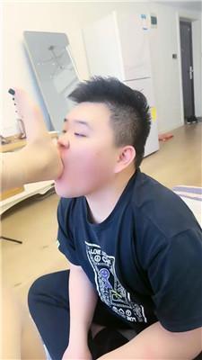 【泽莉】玉足碾压踩贱奴 bf51646