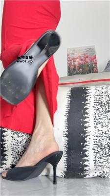 【米奇妙妙屋】带着你们的祖宗滚进来    250411-17