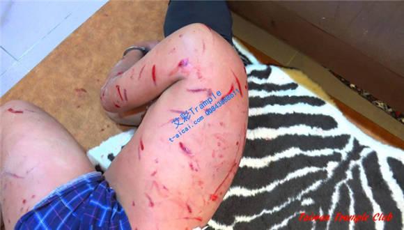 血地狱－双女神超残忍狠跺暴踹