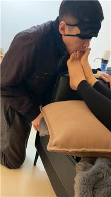 【Da猫】素人S-舔不好脏鞋被暴揍【双视角版】 JS250122-1