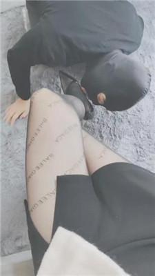 【云儿公主】黑丝高跟恋足舔/脚插嘴