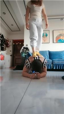 【李老师】骑马犬化-全体重踩踏【双视角版】 JS250402-25