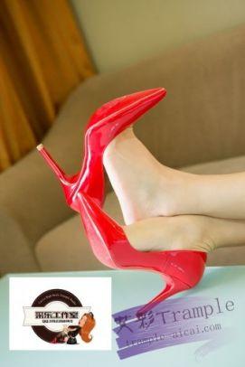 （采乐原创）广州173CM身高女主语言侮辱调教，红色细高跟踩踏，骑马…