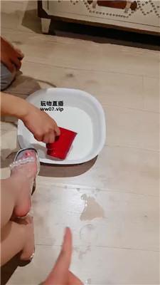 【白渝】狗嘴伺候沐足 JS250425-18