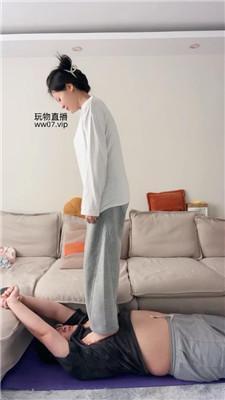 【埋汰】裸足玩虐健身教练 JS250224-29