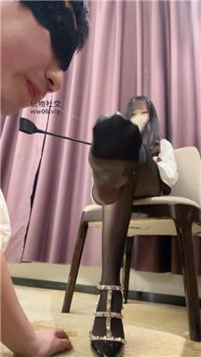 【茉狸大人】玉足狂舔插嘴/铆钉高跟黑丝虐 bf49058