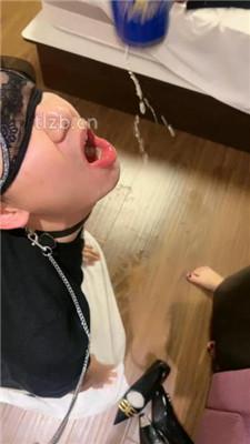 【赫拉学姐】双S-裸足喂食/内裤套头/清理高跟裸足