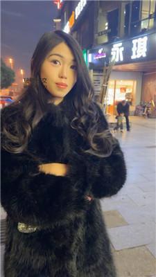 【素人挖掘机】路边开发车内调-运动鞋白袜 JS250114-21