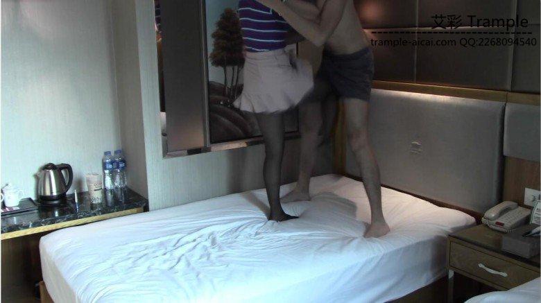 【宝宝】黑丝脚的特殊按摩术