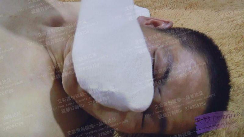 姐妹调戏闷骚装B狗