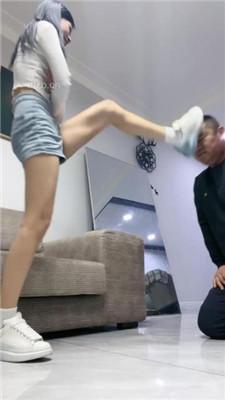 【樱木花椒】小白鞋棉袜S-修理犯错狗