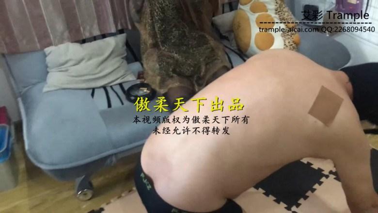 性感高跟靴子暴力无休息踢打顶肚子