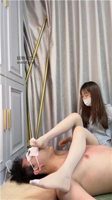 【丫丫】运动鞋肉丝全体重踩踏 bf49204