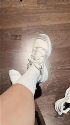 【曼依】爬进来    250221-16