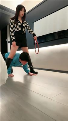 【梦涵】重度鞭打-长靴白袜踢踹 bf50056